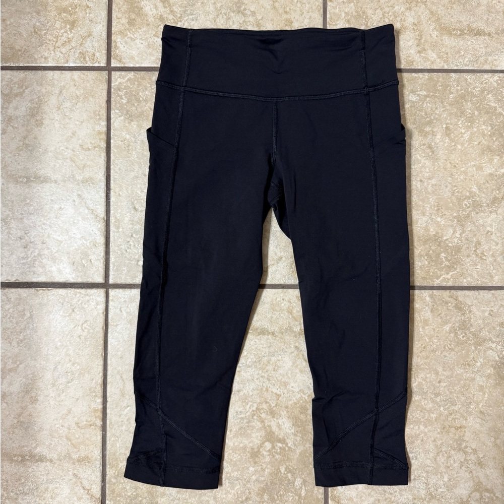 Lululemon Black Cropped Leggings - Picture 3 of 12